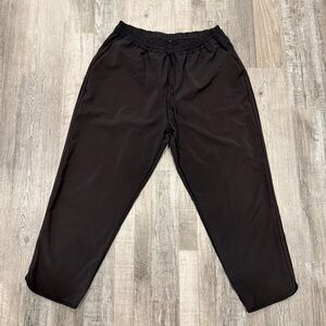 Lululemon Black Womens Joggers - size 8